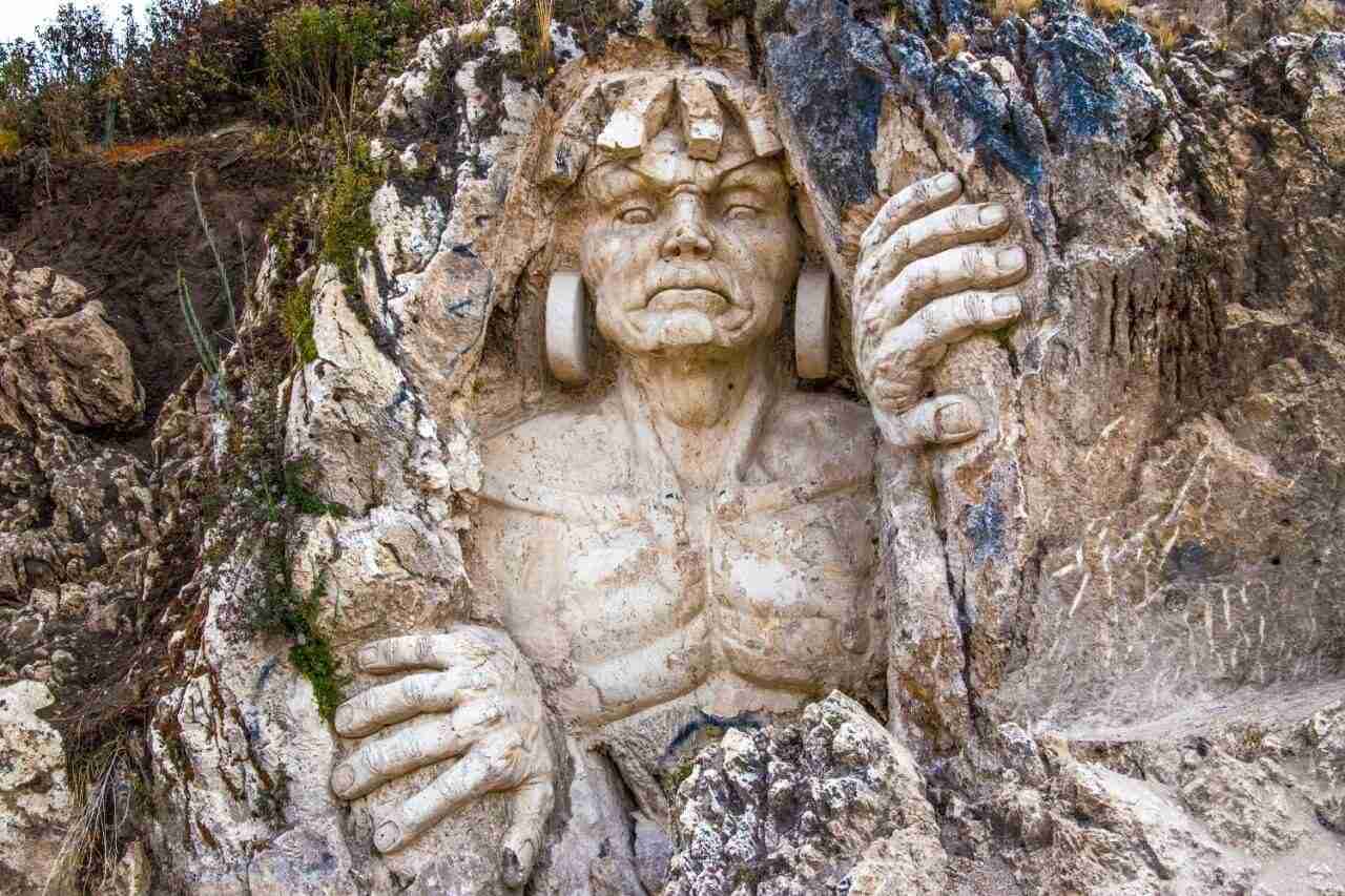 Apukunaq Tianan - Apu protector. la morada de los dioses