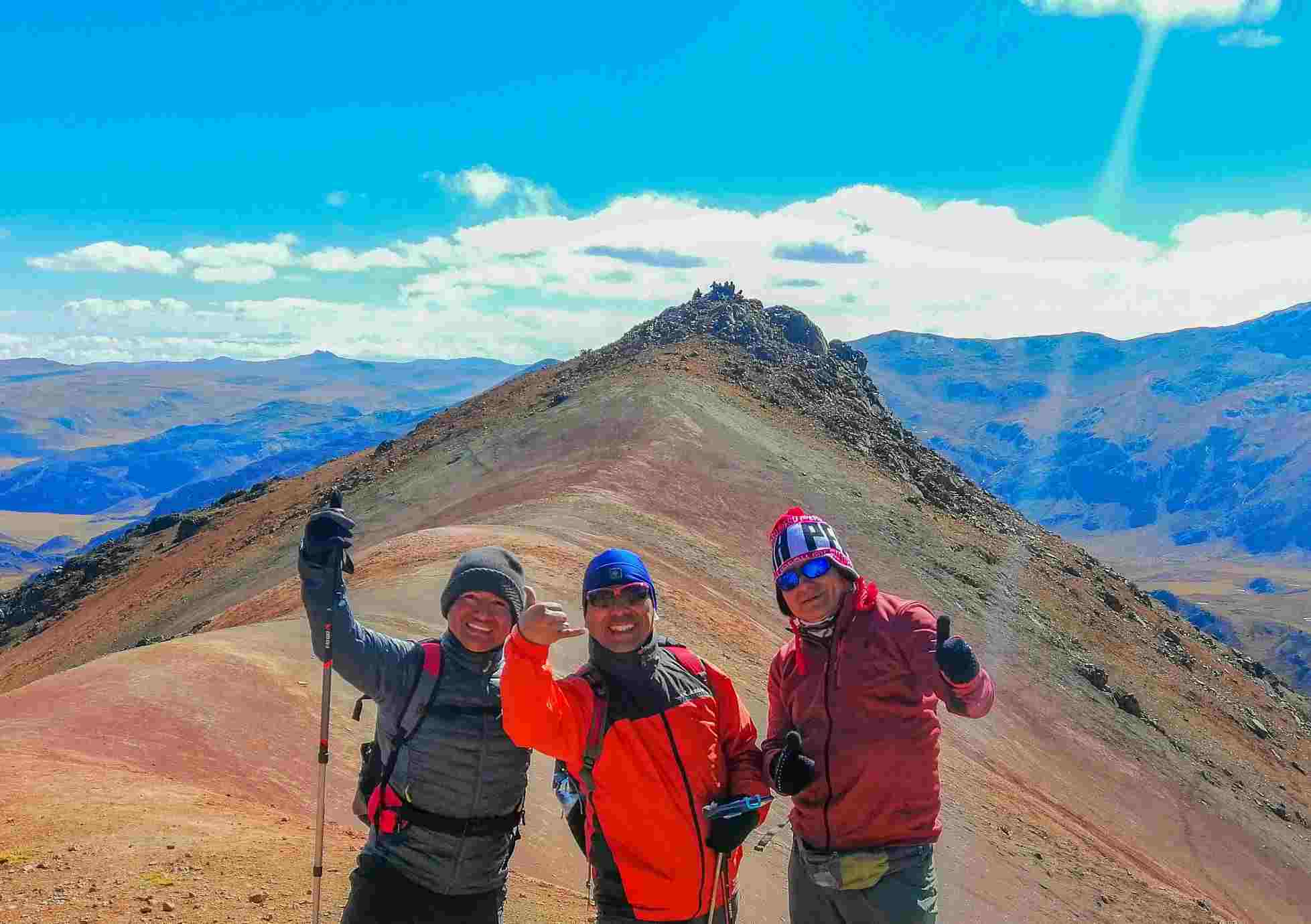 Montaña de 7 colores Lima / fb: Alex Pilco