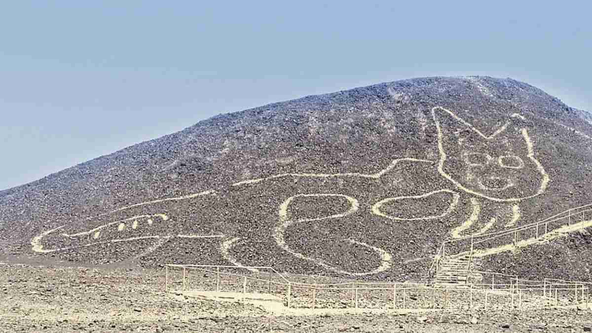 Nuevo geoglifo, asemeja a un felino.