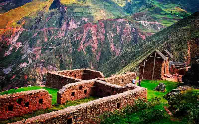 cataratas en peru , valle sagrado, ollantaytambo, perolniyoc, RAQAYPATA