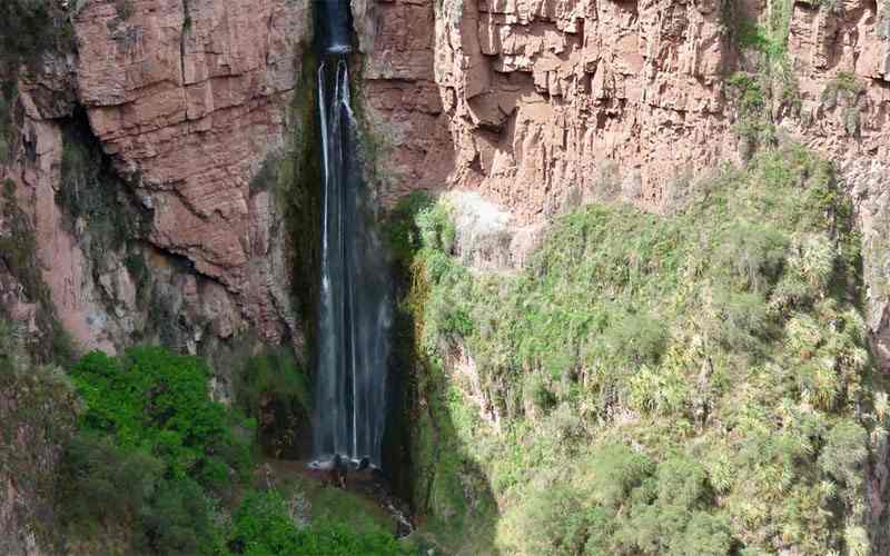 cataratas en peru , valle sagrado, ollantaytambo, perolniyoc, RAQAYPATA