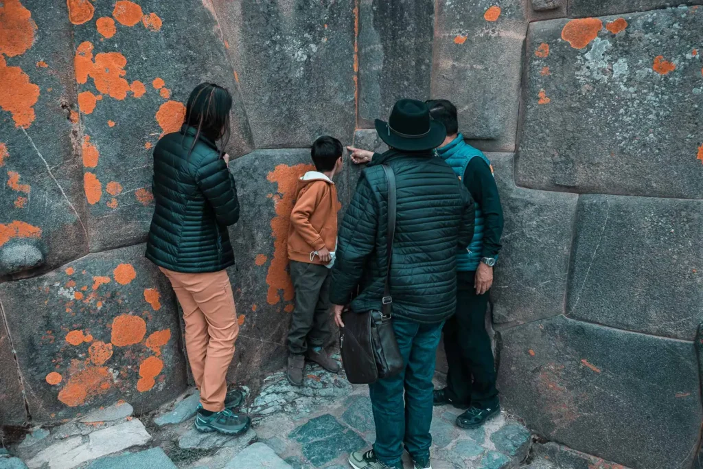 Tour Valle Sagrado VIP desde Cusco: Chinchero, Maras, Moray, Ollantaytambo y Pisac