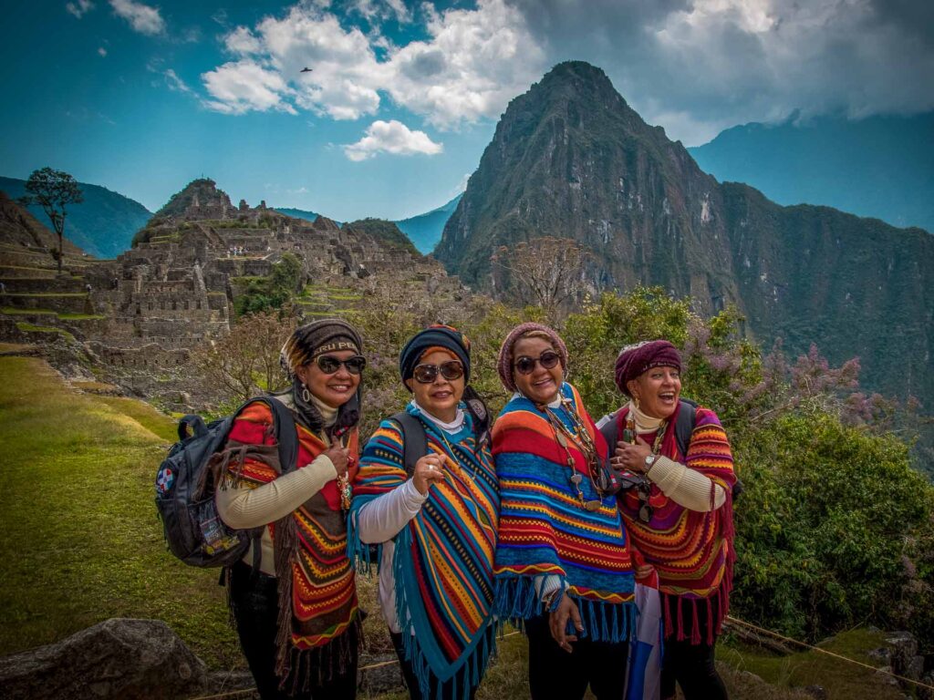 Machu Picchu vacations 4 days & Cusco Sacred Valley