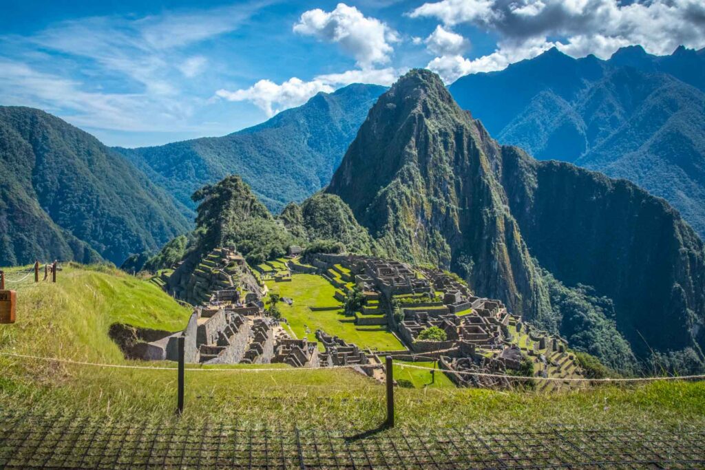Exclusive Travel Package Cusco, Sacred Valley, Machu Picchu, Humantay Lake and Rainbow Mountain 7 days