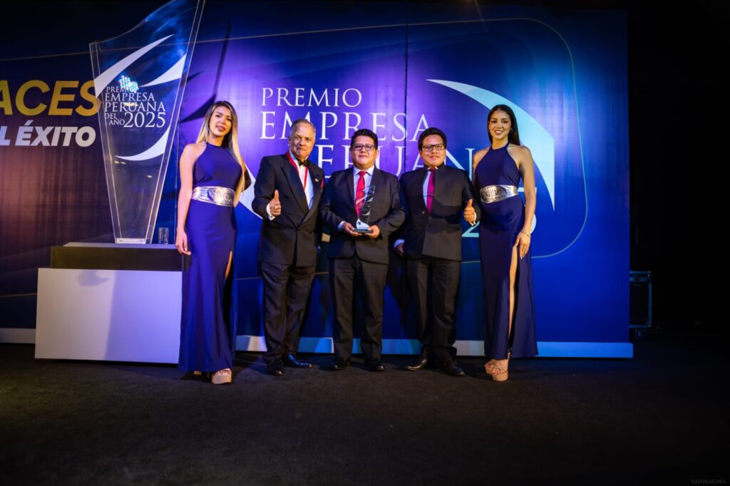 Reconocimiento al compromiso y desarrollo empresarial en Perú